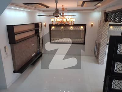 اسٹیٹ لائف ہاؤسنگ سوسائٹی لاہور میں 3 کمروں کا 6 مرلہ مکان 65.0 ہزار میں کرایہ پر دستیاب ہے۔