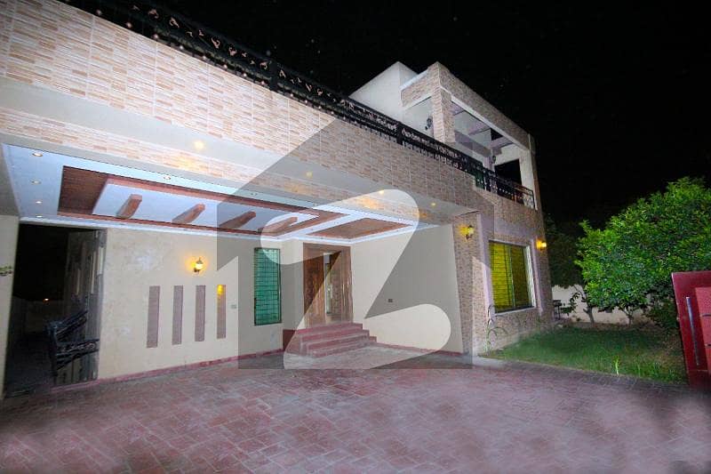 1 Kanal Lower Portion With Saprate Gate For rent in Dha phase 8