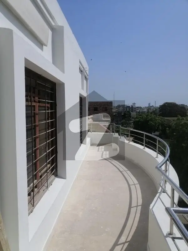 4 Bed DDL ,Pent House With Roof For Sale 3rd Floor, 2650 Sq Ft + 2500 Sq Ft