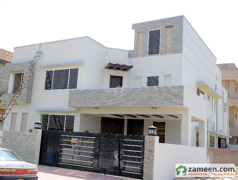 I Kanal Luxury House For Sale In DHA Phase 1 - Sector E