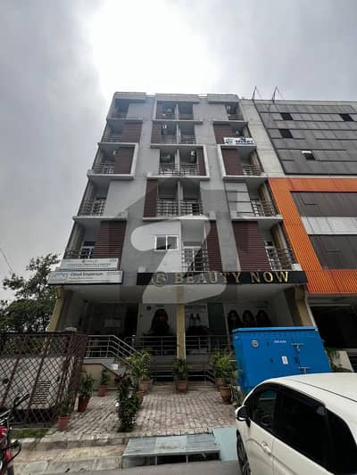 CORNER GROUND FLOOR SHOP FOR SALE IN GULBERG GREENS A EXECUTIVE BLOCK Near by Meezan bank
