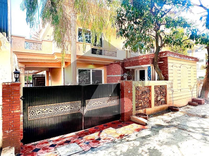 F10 Renovated House 3 Bed F10 Renovated House 3 Bed