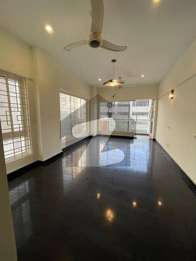 Flat For Rent In Tricon Tower