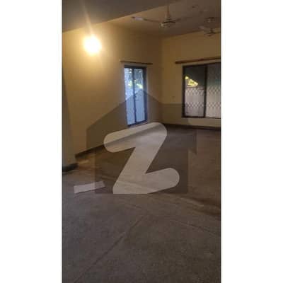 عسکری 10 راولپنڈی میں 4 کمروں کا 10 مرلہ مکان 5.2 کروڑ میں برائے فروخت۔