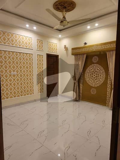 بحریہ ٹاؤن سیکٹر سی بحریہ ٹاؤن,لاہور میں 3 کمروں کا 10 مرلہ بالائی پورشن 52.0 ہزار میں کرایہ پر دستیاب ہے۔