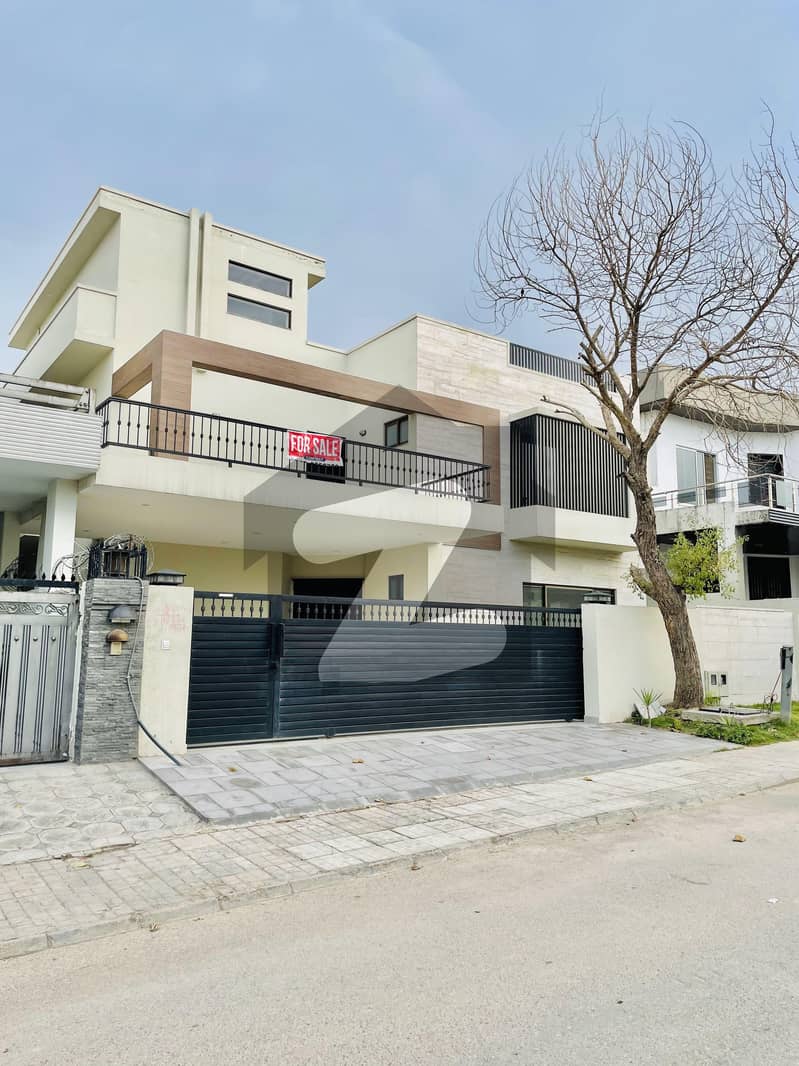 One Kanal Beautiful Double Unit House Prime Location Of Dha 2