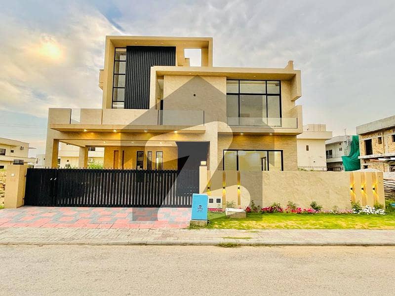 1 Kanal luxurious home built for sale in DHA DEFENSE Phase 2