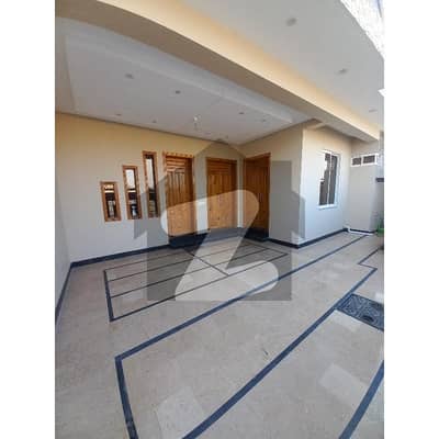 فیصل ٹاؤن - ایف ۔ 18 اسلام آباد میں 5 کمروں کا 8 مرلہ مکان 90.0 ہزار میں کرایہ پر دستیاب ہے۔