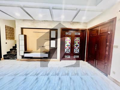 Zarkon Heights Luxury Flat For Sale