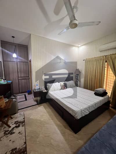 این ایف سی 1 لاہور میں 5 کمروں کا 10 مرلہ مکان 3.45 کروڑ میں برائے فروخت۔
