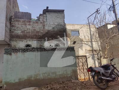 اللہ والا ٹاؤن ۔ سیکٹر 31-بی اللہ والا ٹاؤن,کورنگی,کراچی میں 4 کمروں کا 4 مرلہ مکان 60.0 لاکھ میں برائے فروخت۔