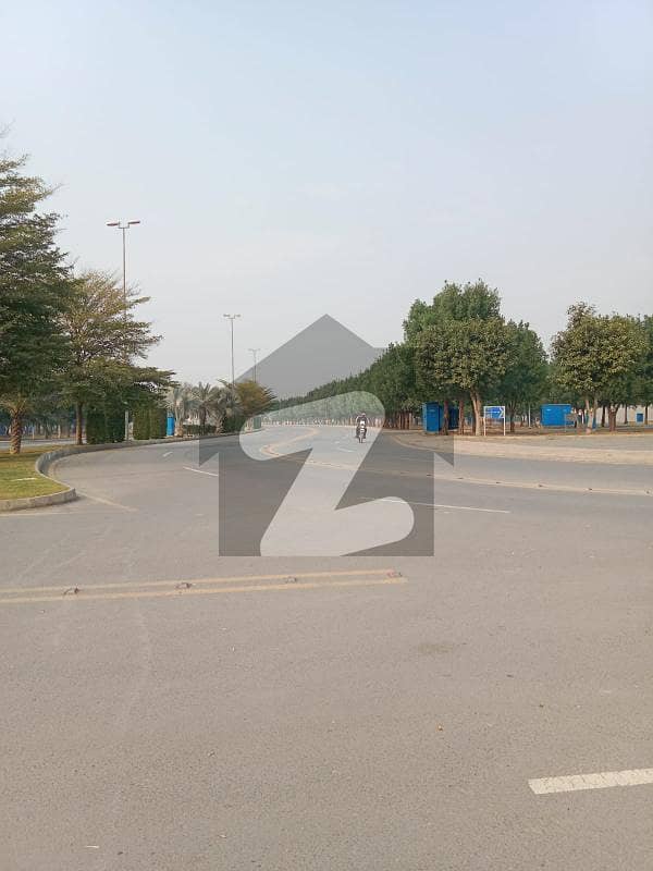 4MARLA COMMERCIAL PLOT IS AVAILABLE FOR SALE IN D BLOCK BAHRIA ORCHARD LAHORE