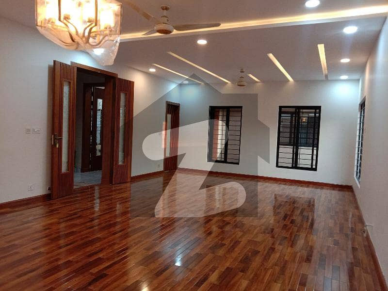 Good Location Upper Portion For rent In DHA Defence Phase 2