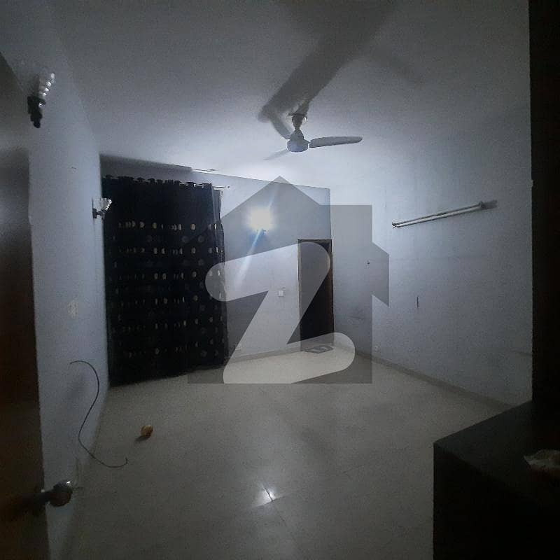 جوہر ٹاؤن فیز 2 جوہر ٹاؤن,لاہور میں 4 کمروں کا 12 مرلہ مکان 4.5 کروڑ میں برائے فروخت۔