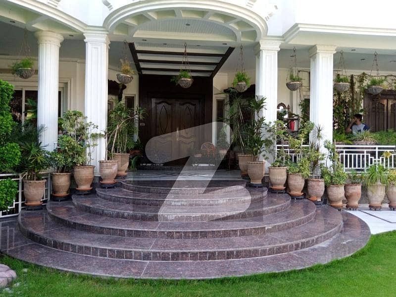 بحریہ ٹاؤن راولپنڈی راولپنڈی میں 10 کمروں کا 4 کنال مکان 42.5 کروڑ میں برائے فروخت۔
