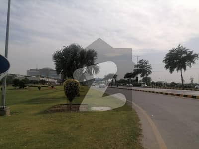 1 Kanal Plot Up For Sale In DHA Phase 6 Block L