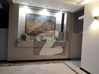 ای ایم ای سوسائٹی لاہور میں 6 کمروں کا 1 کنال مکان 9.0 کروڑ میں برائے فروخت۔