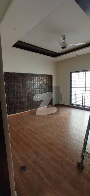 10 Marla House Available For Rent In Dha Phase 4