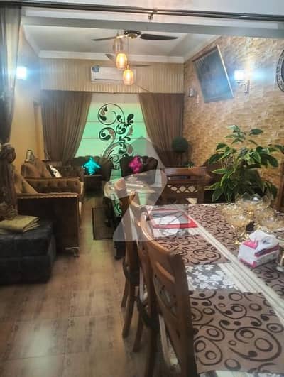 ڈی ایچ اے فیز 4 ڈیفنس (ڈی ایچ اے),لاہور میں 4 کمروں کا 10 مرلہ مکان 3.9 کروڑ میں برائے فروخت۔