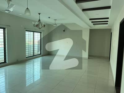 3 Bedrooms Beautiful Apartment With Drawing, Dinning, Tv Lounge, Kitchen, Store, Servant Quarter Etc