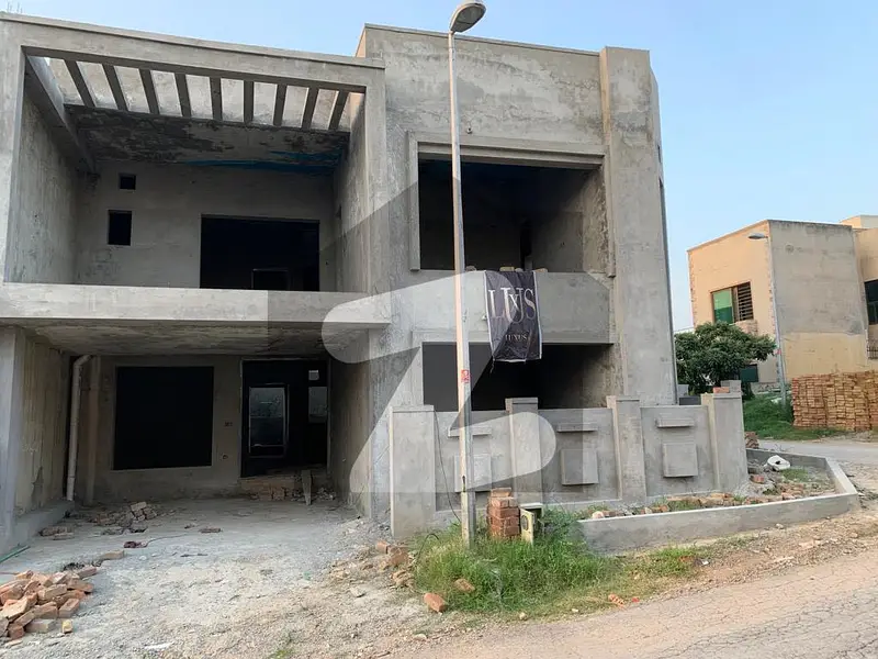 7 Marla Corner Grey Structure House For Sale In Umer Block