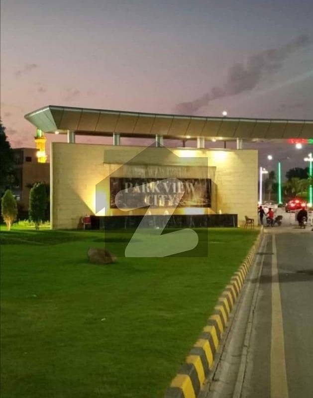 10 Marla Ideal Location Plot For Sale In Park View City Lahore.