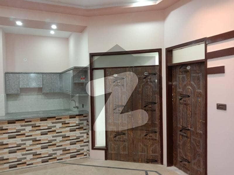 زینت آباد سکیم 33,کراچی میں 4 کمروں کا 5 مرلہ مکان 2.2 کروڑ میں برائے فروخت۔