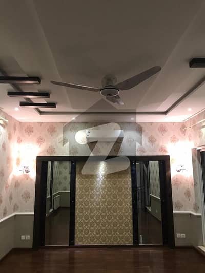 D H A Lahore 1 kanal Stylish Design House with 100% Original pics available for Rent