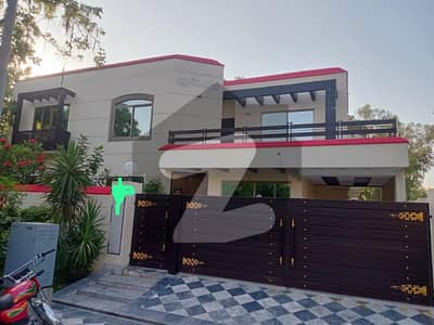 ڈی ایچ اے فیز 5 ڈیفنس (ڈی ایچ اے),لاہور میں 6 کمروں کا 1 کنال مکان 7.1 کروڑ میں برائے فروخت۔