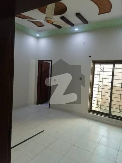 10 marla house for rent in faisal town for Family and Silent office (Call center + Software house)