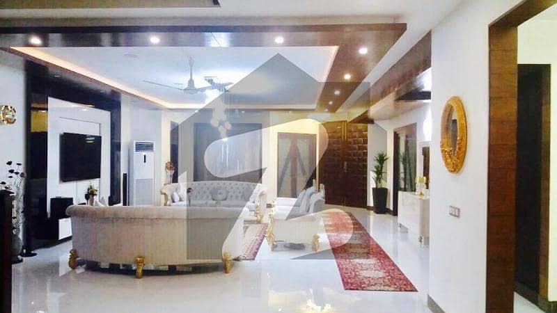ڈی ایچ اے فیز 6 ڈی ایچ اے ڈیفینس,کراچی میں 6 کمروں کا 2 کنال مکان 18.9 کروڑ میں برائے فروخت۔