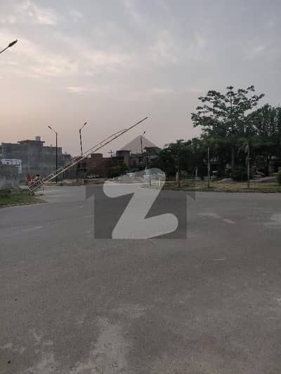پام ولاز جوبلی ٹاؤن,لاہور میں 5 مرلہ رہائشی پلاٹ 75.0 لاکھ میں برائے فروخت۔