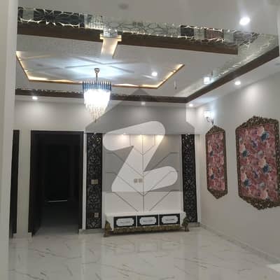 کینال گارڈن - بلاک ایچ کینال گارڈن,لاہور میں 6 کمروں کا 10 مرلہ مکان 3.6 کروڑ میں برائے فروخت۔