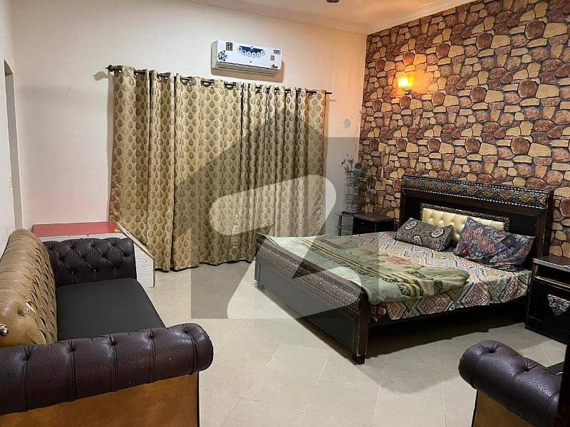 بحریہ ٹاؤن سیکٹر B بحریہ ٹاؤن,لاہور میں 5 کمروں کا 12 مرلہ مکان 2.5 لاکھ میں کرایہ پر دستیاب ہے۔