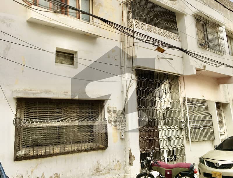 200 Yards Demolish Able House In Pechs Block 2 For Sale PECHS Block 2