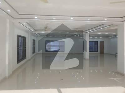 9900 Sq Ft Commercial Hall For Rent Gulberg 3