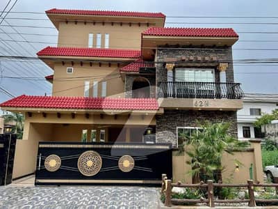 10 Marla Corner Double Story House IS Available For Sale