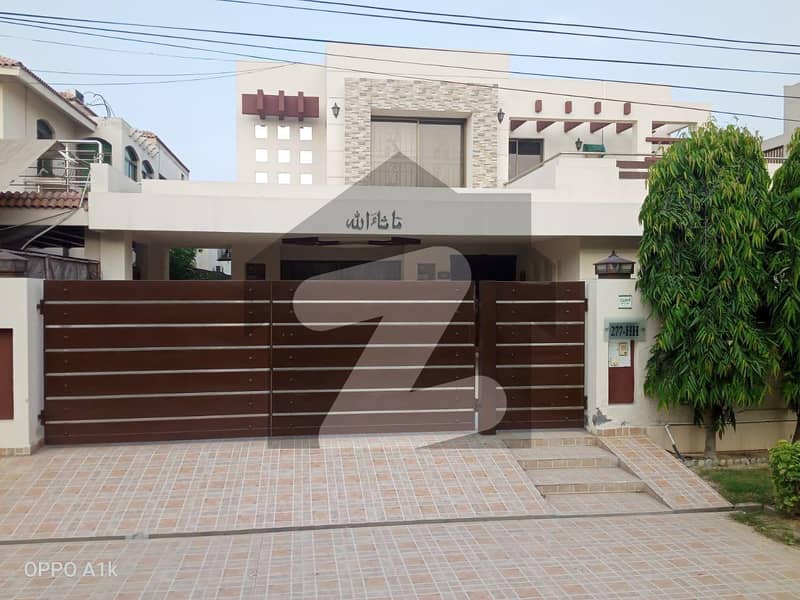 Most Beautiful 1 Kanal House Is Available For Rent In Phase 1 Dha, Lahore