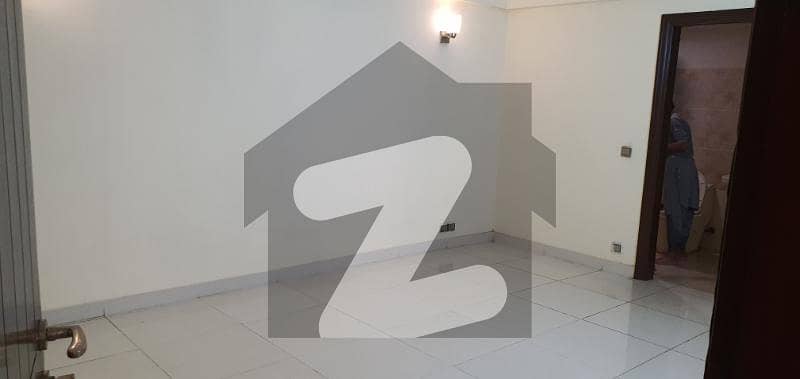 Extra Terrace Center In Karachi Apartment Is Available For Sale