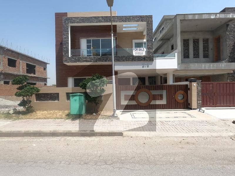 Bahria Town Islamabad 7 Marla Designer House Perfectly Constructed Outclass Location Near To Masjid Park School And Commercial Area On Investor Rate