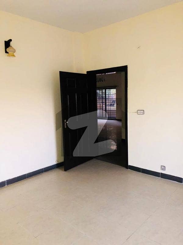 1st Floor 3 Bed 10 Marla Flat For Rent In Askari 14