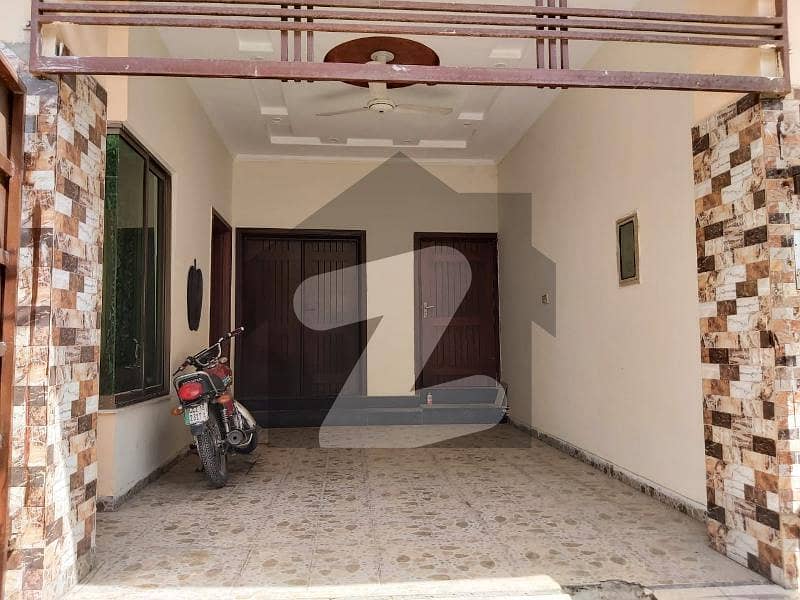 ماڈل ٹاؤن ۔ بلاک پی ماڈل ٹاؤن,لاہور میں 5 کمروں کا 1 کنال مکان 6.0 کروڑ میں برائے فروخت۔