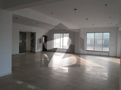 Gulberg Office Sized 2700 Square Feet