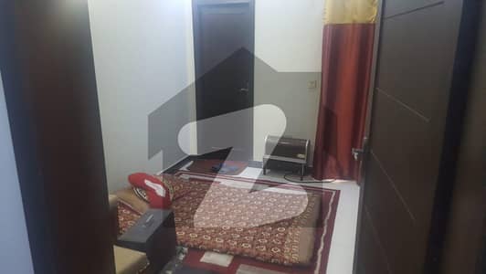 کینال گارڈن ۔ بلاک ای کینال گارڈن,لاہور میں 4 کمروں کا 5 مرلہ مکان 1.65 کروڑ میں برائے فروخت۔