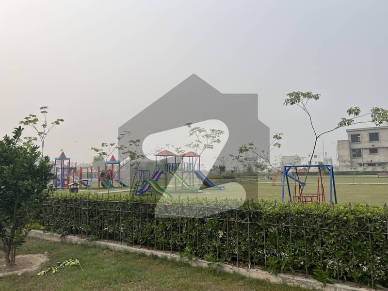 پارک ویو سٹی ۔ کرسٹل بلاک پارک ویو سٹی,لاہور میں 5 مرلہ رہائشی پلاٹ 46.5 لاکھ میں برائے فروخت۔