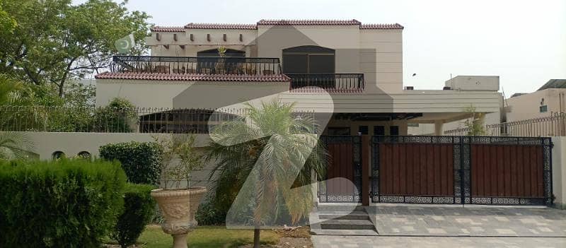 ڈی ایچ اے فیز 5 ڈیفنس (ڈی ایچ اے),لاہور میں 5 کمروں کا 1 کنال مکان 3.1 لاکھ میں کرایہ پر دستیاب ہے۔