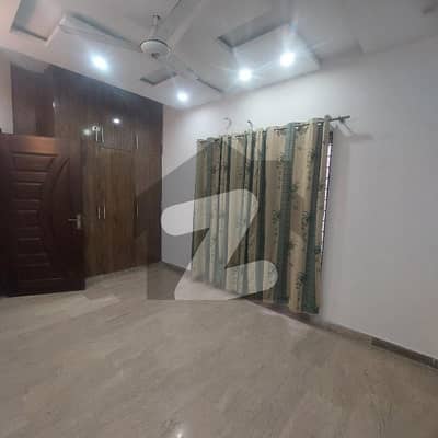 10 marla upper portion available for rent in Divine Gardens
