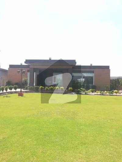 بیدیاں روڈ لاہور میں 3 کمروں کا 4 کنال فارم ہاؤس 6.8 کروڑ میں برائے فروخت۔