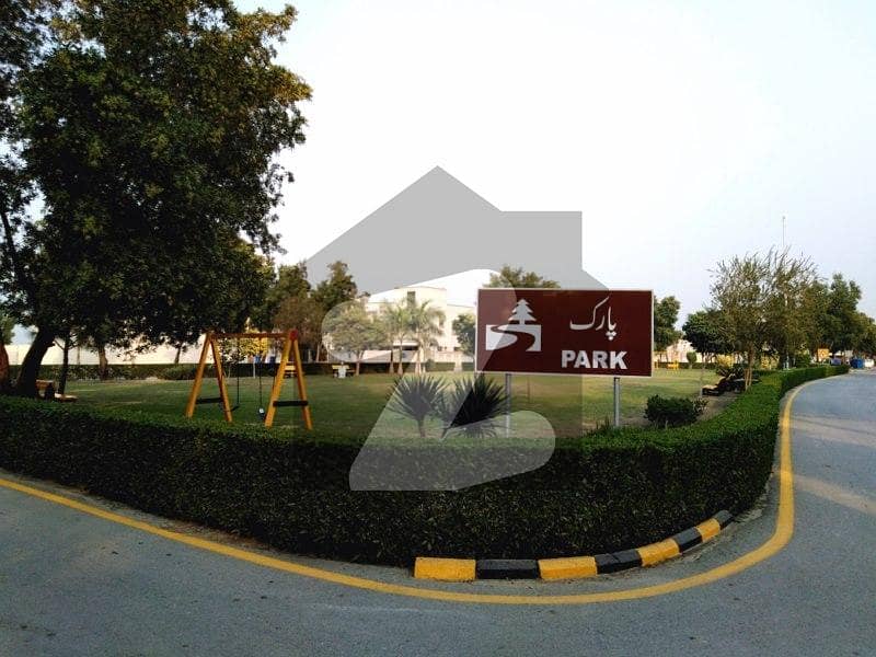 بحریہ نشیمن لاہور میں 5 مرلہ رہائشی پلاٹ 40.0 لاکھ میں برائے فروخت۔