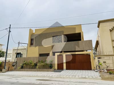 ڈی ایچ اے فیز 4 ڈی ایچ اے ڈیفینس,کراچی میں 5 کمروں کا 12 مرلہ مکان 9.85 کروڑ میں برائے فروخت۔